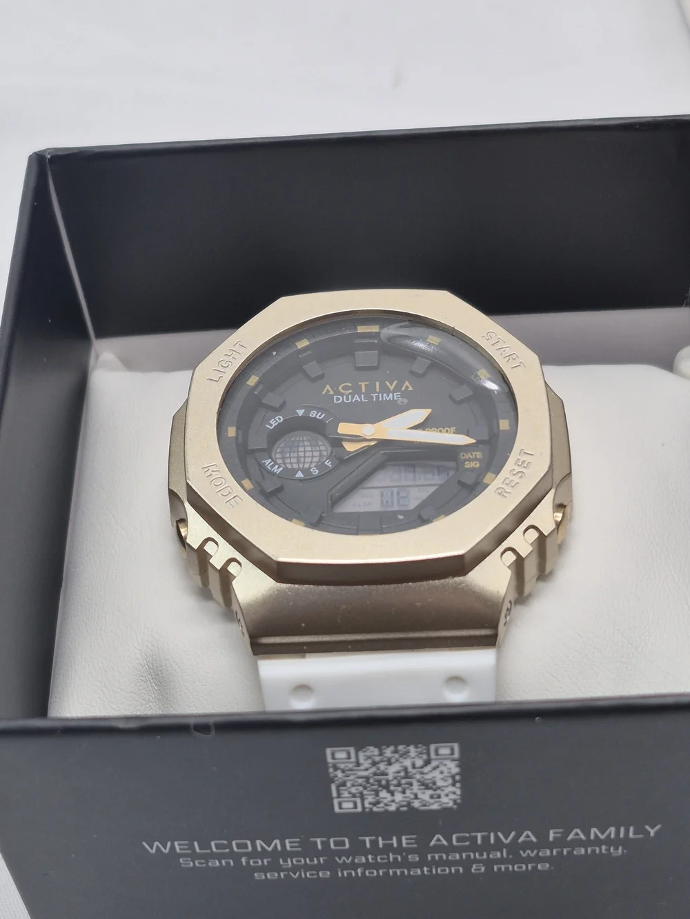 Invicta White and Rose Gold Men’s Watch